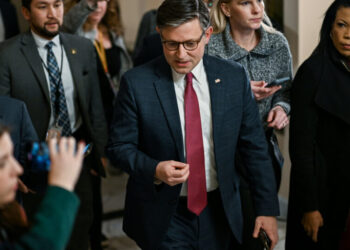 House Gives Bipartisan Approval to $900 Billion Defense Bill