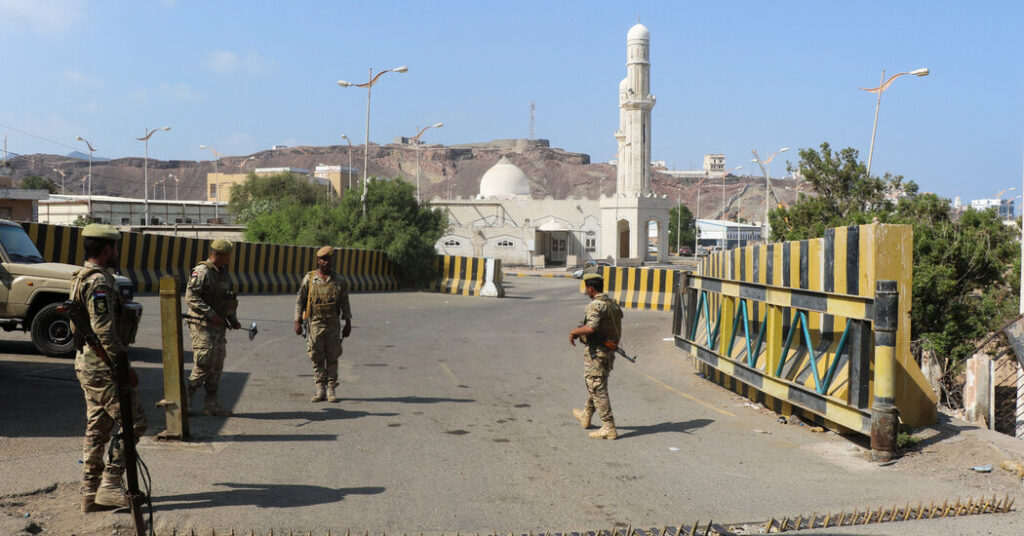 Yemeni Separatists Set Sights on Houthi-Controlled Capital