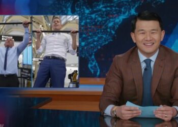 Late Night Doesn’t Want to Sweat at the Airport