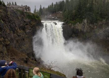 Washington State Flooding Intensifies, Prompting Rescues and Evacuations