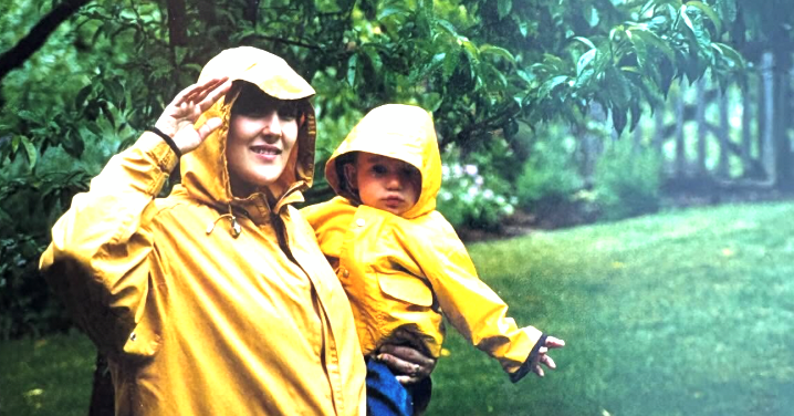 A Stranger Found Ricki Lake’s Lost Family Photos After L.A. Wildfires