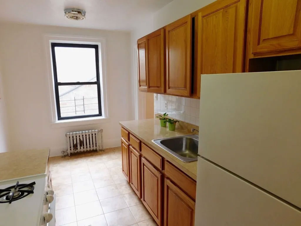 The prewar unit on 35th Street, with a windowed eat-in kitchen, a large living room and a king-sized bedroom, became a flashpoint during the campaign as critics questioned whether a high-earning lawmaker should occupy a regulated unit.