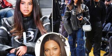 Blue Ivy, 13, looks just like mom Beyoncé during LA Lakers game with dad Jay-Z