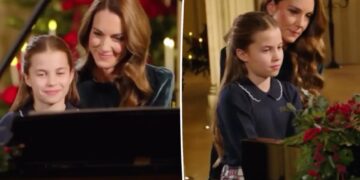 Watch Kate Middleton and Princess Charlotte play surprise piano duet for Christmas carol service