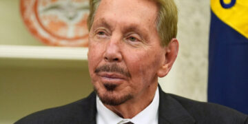 Paramount Says Money Is No Object. Warner Bros. Isn’t Convinced.