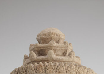 Smithsonian Returns Three Khmer Artifacts Thought Looted to Cambodia