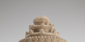 Smithsonian Returns Three Khmer Artifacts Thought Looted to Cambodia