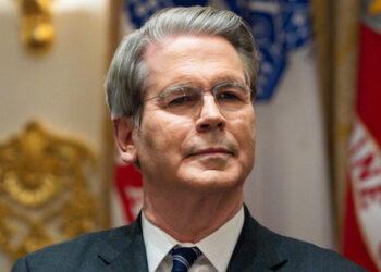 Bessent Accelerates Regulation Overhaul to Jumpstart Growth