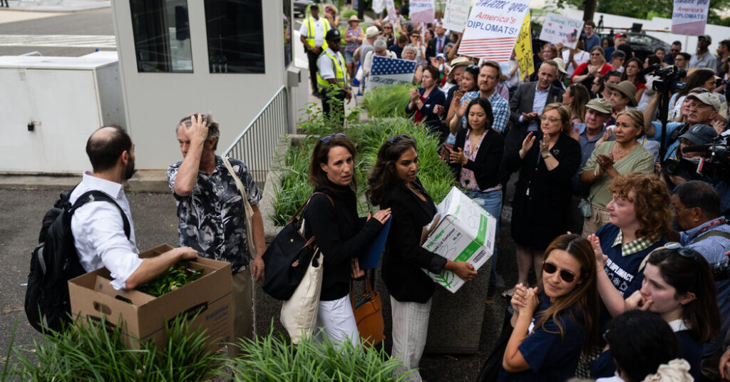 U.S. Diplomats Report Broken Morale and Abandoned Careers