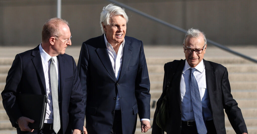 U.S. Says Ex-C.E.O. of Abercrombie Is Fit for Trial, Despite Diagnosis