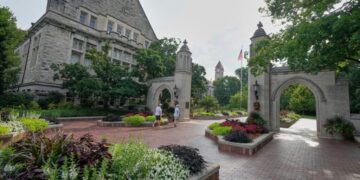 Lecturer Sanctioned Over MAGA White Supremacy Lesson Is Back in Class