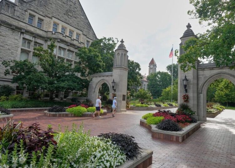 Lecturer Sanctioned Over MAGA White Supremacy Lesson Is Back in Class