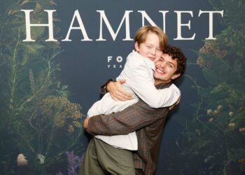 ‘Hamnet’ Stars Noah and Jacobi Jupe on the ‘Synchronicity’ of Playing Hamlet and His Inspiration