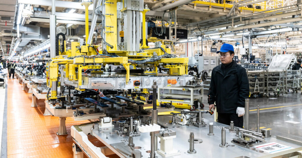 Historic Shift Underway in China’s Economy as Investment Slump Deepens