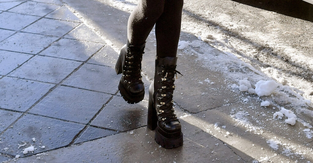 How Do I Choose the Right Winter Boots?