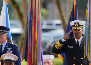 Alvin Holsey, Admiral Who Oversaw Boat Strikes Off Venezuela’s Coast, Retires