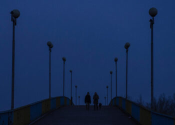 Focused More on Power Outages, Ukrainians See U.S. Peace Push as Noise