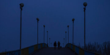 Focused More on Power Outages, Ukrainians See U.S. Peace Push as Noise