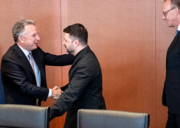 Zelensky Offers Compromise for New Round of Ukraine Peace Talks