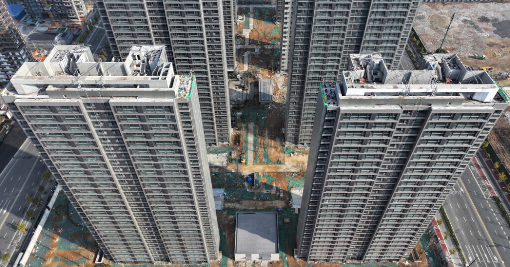 China Nears First Investment Decline in 3 Decades After Sharp Monthly Drop