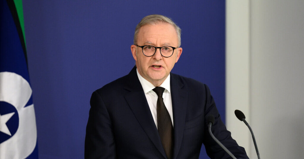 Australian Leaders Promise to Tighten Gun Laws After Bondi Beach Attack