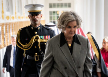 Trump and Top Aides Publicly Defend Susie Wiles After Explosive Interviews