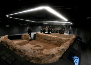 At Rome’s New Stations, Peruse Ancient Relics While Catching a Train