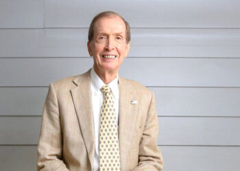 John E. Olson, Analyst Fired for Enron Skepticism, Dies at 83