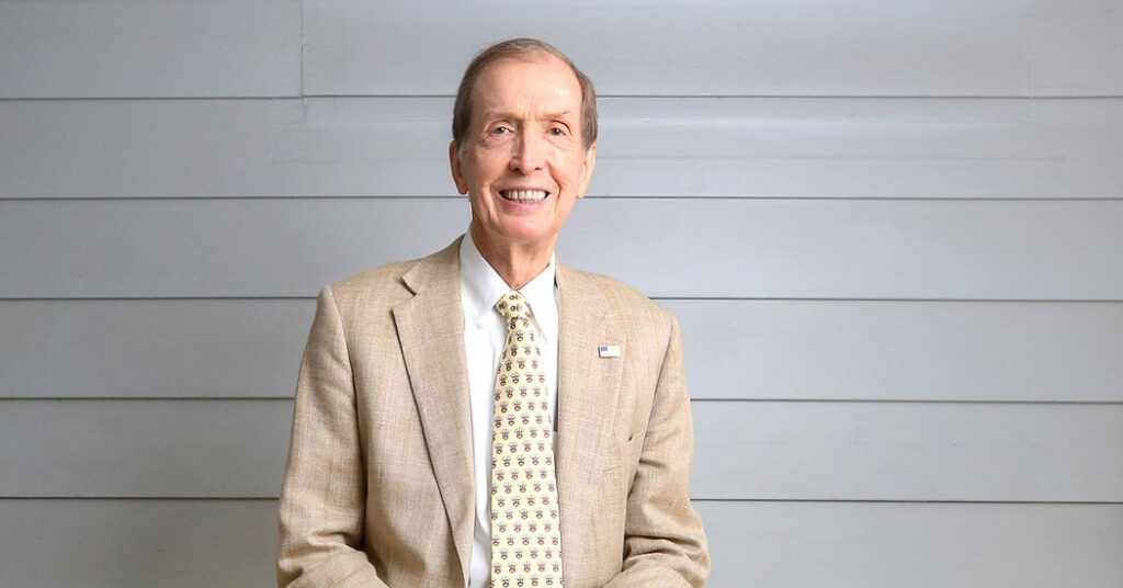 John E. Olson, Analyst Fired for Enron Skepticism, Dies at 83