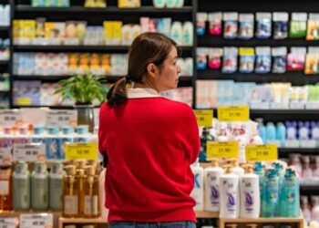 Americans May Envy China’s Deflation. They Shouldn’t.