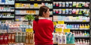 Americans May Envy China’s Deflation. They Shouldn’t.