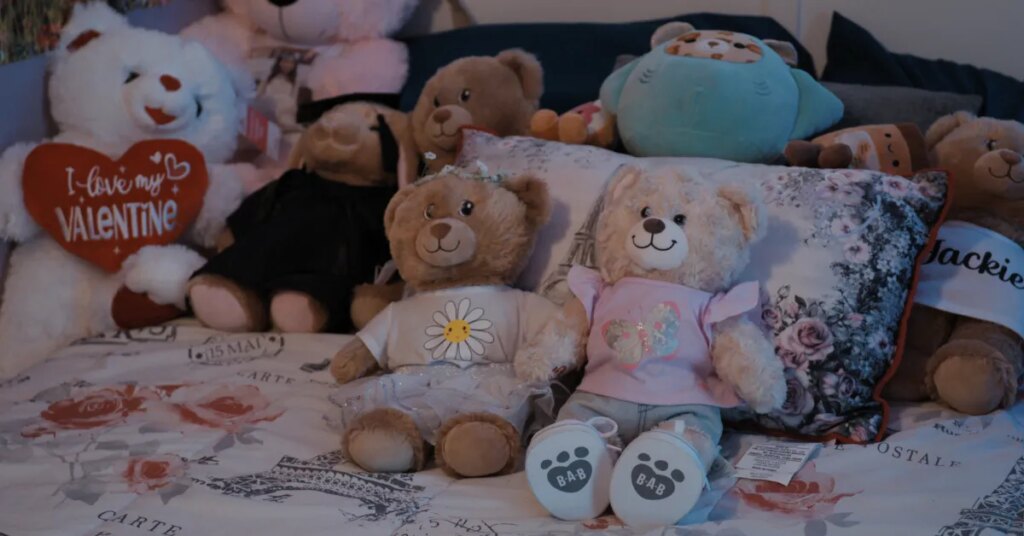 A Sobering New Documentary Goes Inside the Bedrooms of School-Shooting Victims