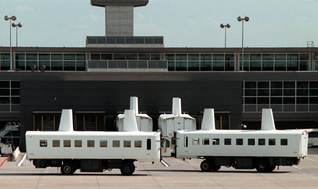 Trump vows to overhaul Dulles. An early target: its ‘people movers.’