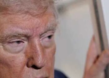 Ex-GOP senator offers two words to predict when Republicans will finally break from Trump