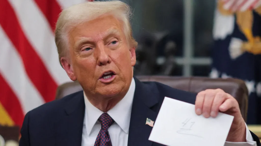 Trump ‘on an epic binge’ of pardons and disgraced ex-Senator could be next: report