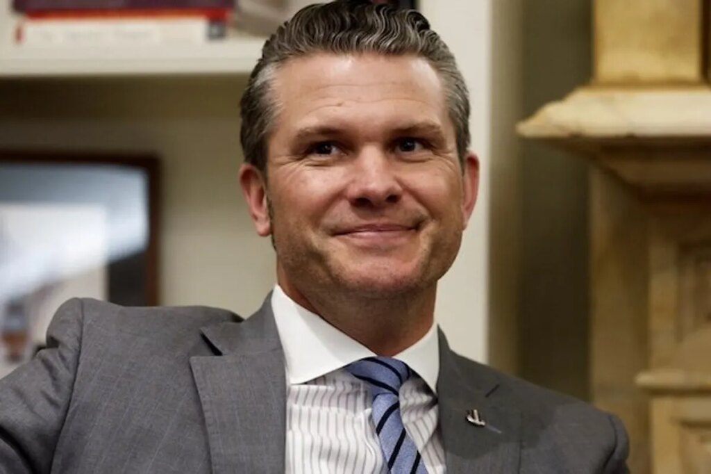 Lawmaker lobs big accusation at Pete Hegseth over refusal to have his phone inspected