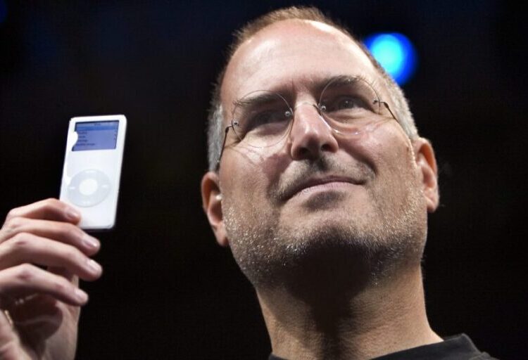 Apple is experiencing its biggest leadership shakeup since Steve Jobs died, with over half a dozen key executives headed for the exits