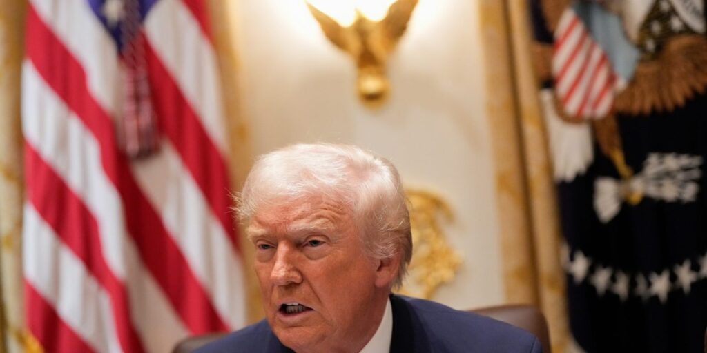 4 times in 7 seconds: Trump calls Somali immigrants ‘garbage’