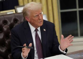 Trump facing a ‘new reality’ as White House ‘appears to sense political danger’: report