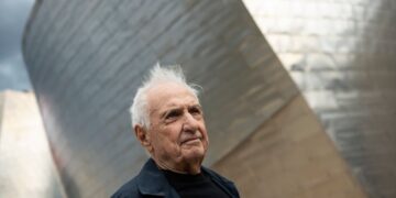 Frank Gehry’s Architectural Mischievousness Charmed a Generation