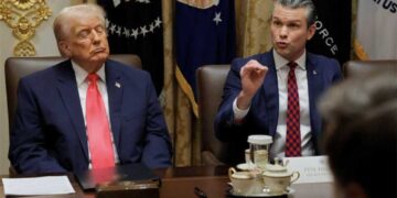 Trump’s ‘childlike grifter’ inner circle is putting the US at risk: military expert