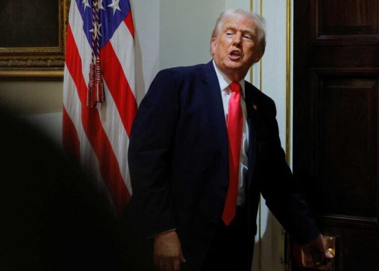 Fox News ‘starting to crack’ as ‘even Trump’s best bulwarks’ are now attacking him: report