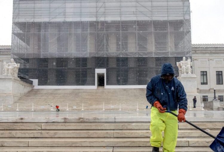 Supreme Court to reconsider a 90-year-old unanimous ruling that limits presidential power on removing heads of independent agencies