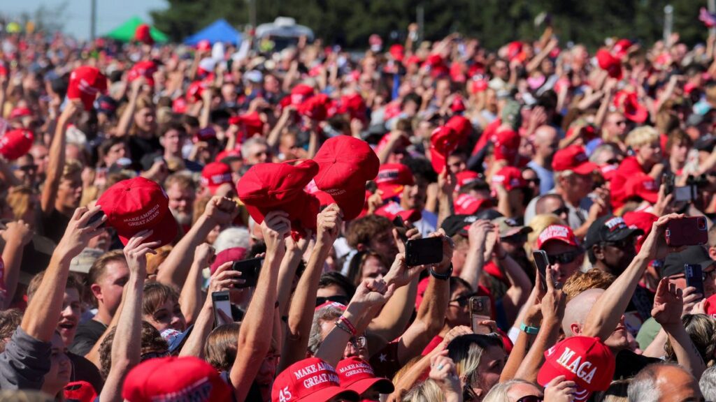 ‘See a shrink’: Feud erupts between two Trump-supporting ‘longtime friends’ and MAGA icons