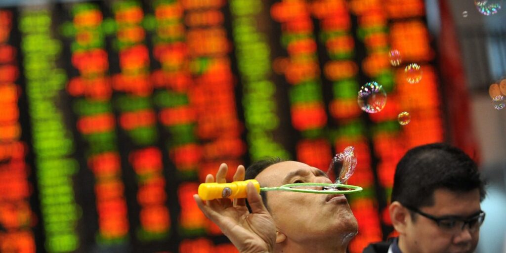 What bubble? Asset managers in risk-on mode stick with stocks