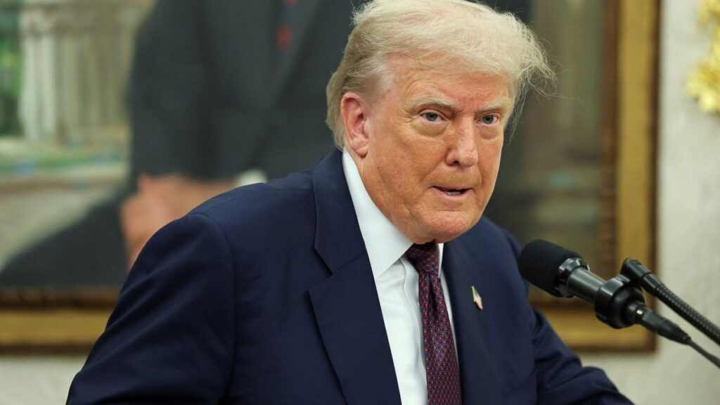 Trump trying and failing to ‘blow up the cycle’ as he distracts from one issue: expert