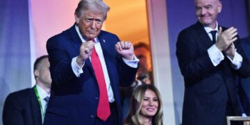 ‘Yammering’ Trump stage performance earns him ‘elderly man’ brand