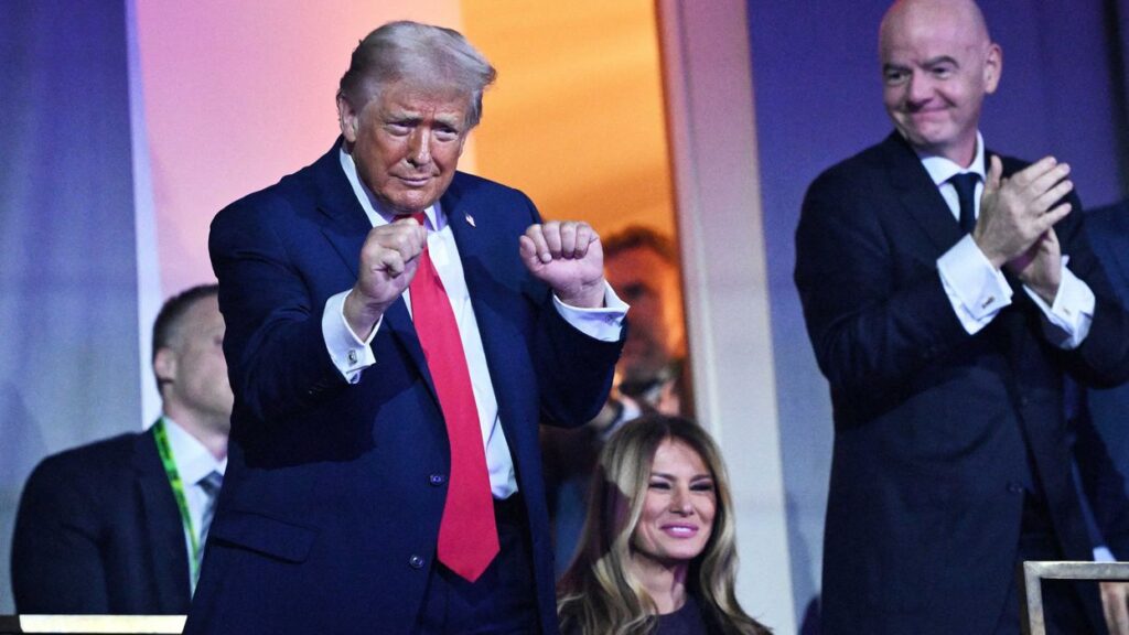 ‘Yammering’ Trump stage performance earns him ‘elderly man’ brand