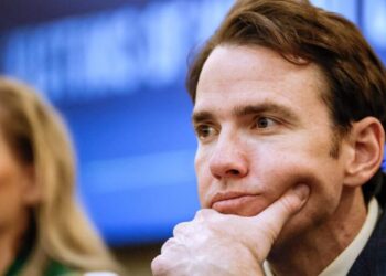 ‘It absolutely matters politically’: Swing-district Republicans alarmed at spiking health insurance premiums tipping midterms