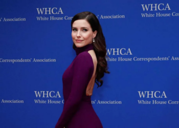 ‘Shame on you!’ Incensed actress hits out as she sees herself in hateful MAGA message